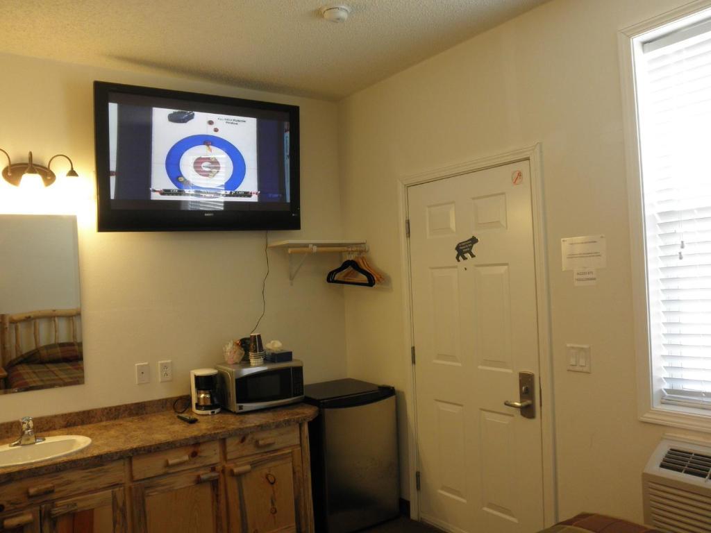 Bear'S Den Lodge Shaunavon Zewnętrze zdjęcie