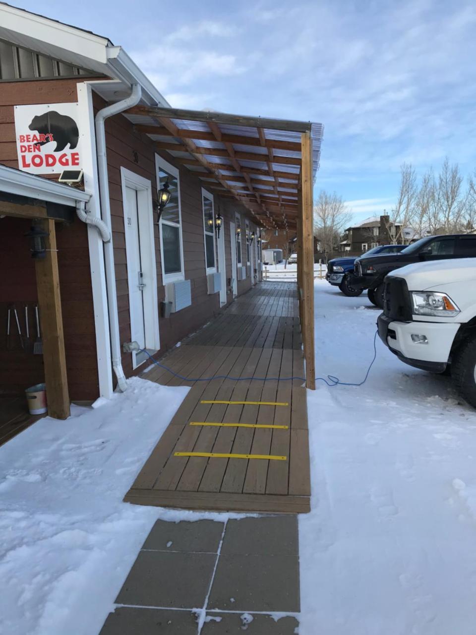 Bear'S Den Lodge Shaunavon Zewnętrze zdjęcie